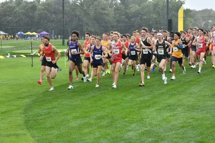 Warriors Men's Cross-Country Team Competes at the Lewis Invitational