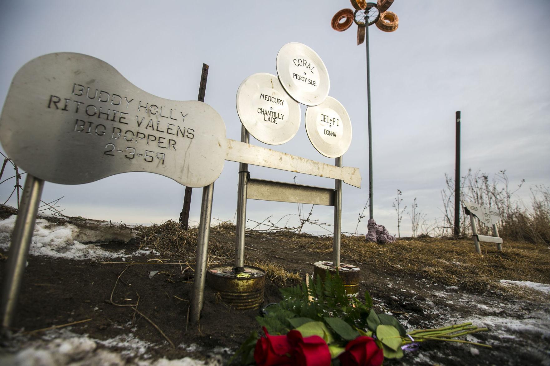 A LOOK BACK Plane crash that killed Buddy Holly in Clear Lake, Feb. 3