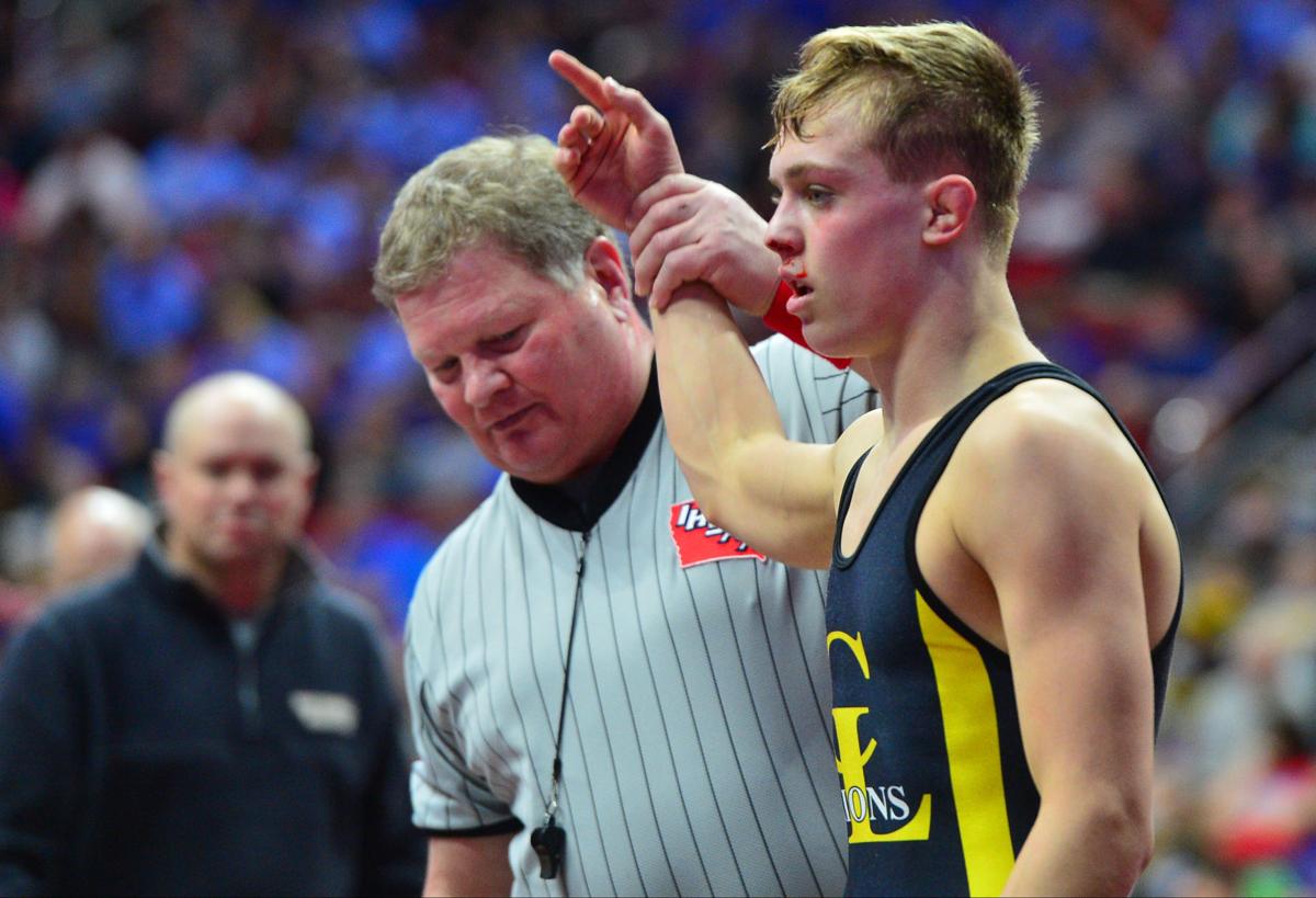 State wrestling: Clear Lake's Faught opens title chase with dominating