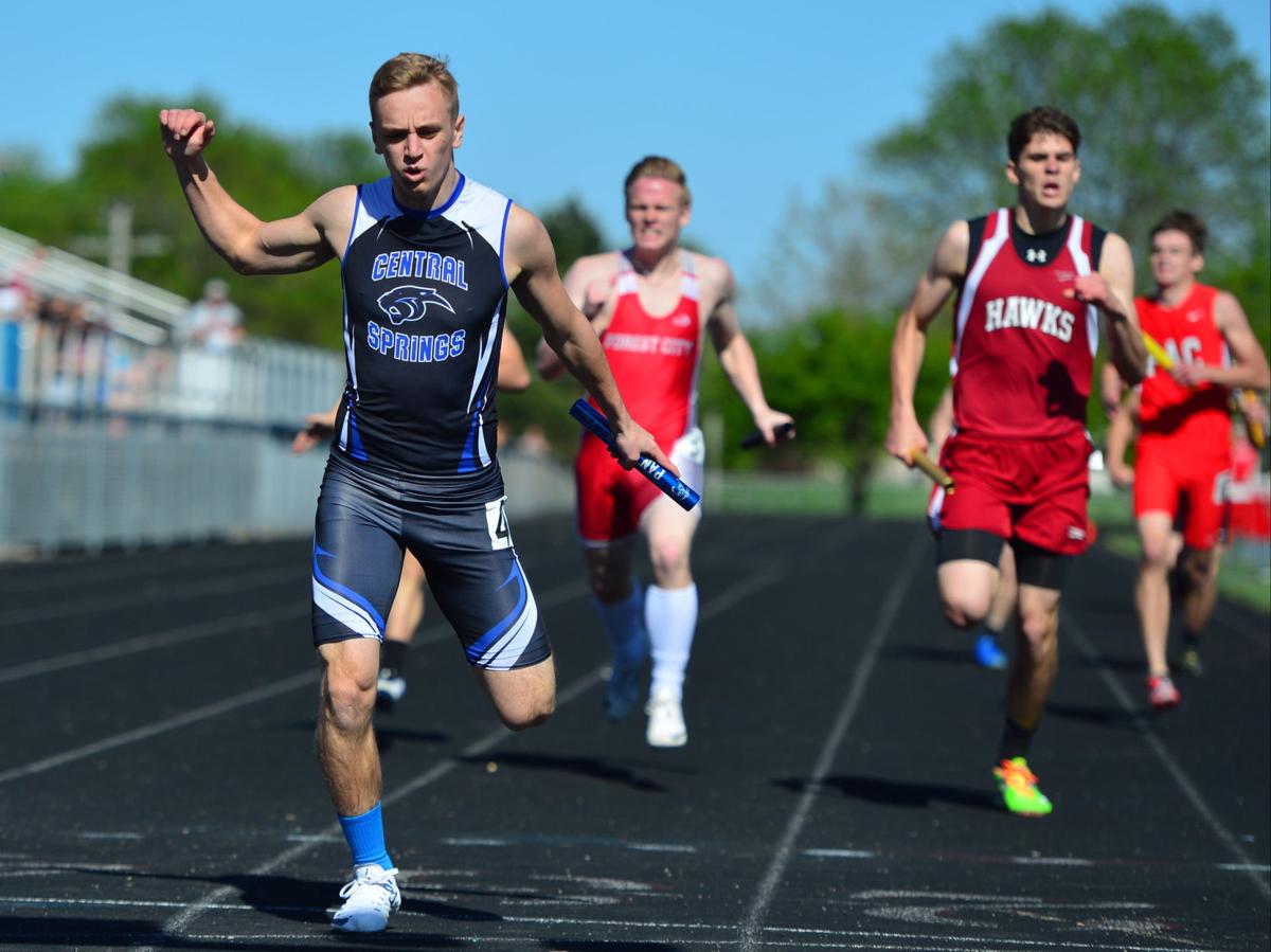 Forest City boys, Osage girls own the night at 2A state qualifying meet