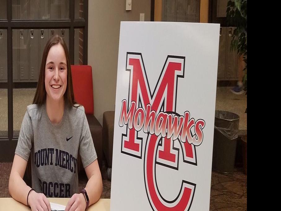 North Iowa Sports Notes Mason City S O Neill Signs To Play Soccer