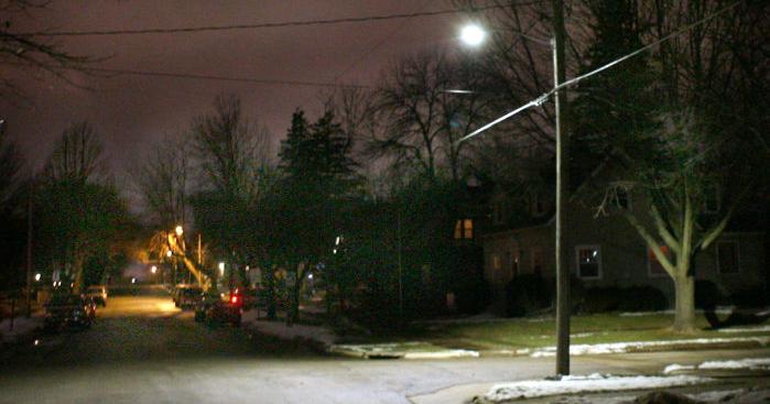 alliant-begins-installing-led-street-lights-in-mason-city