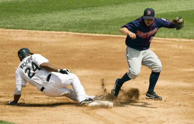 Viciedo's 4 RBIs lead White Sox over Twins