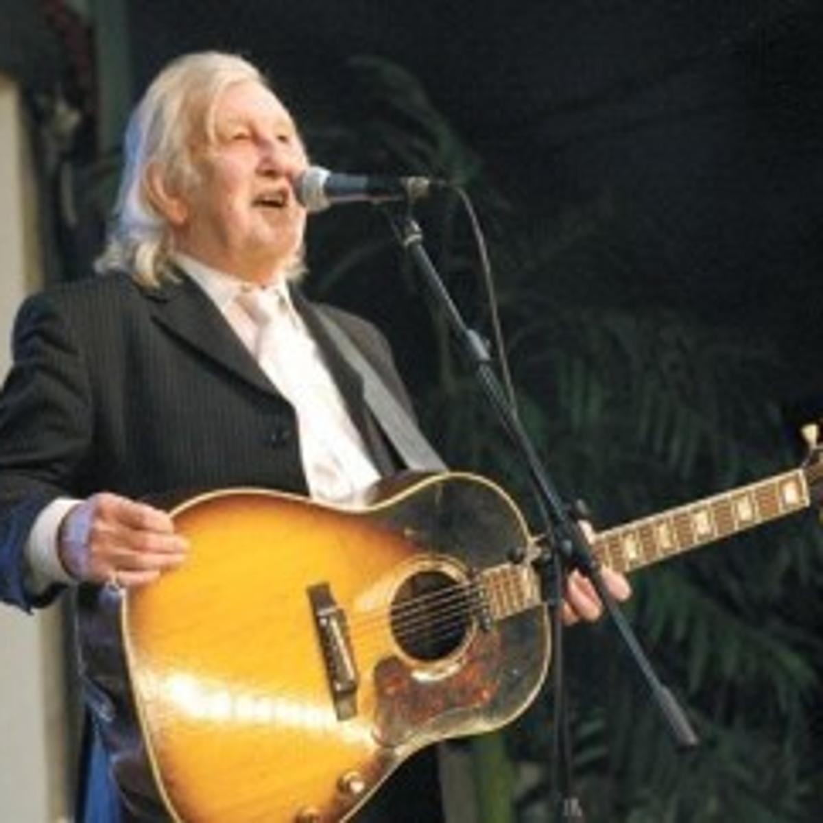 Waller Of 1960s Pop Duo Peter And Gordon Dies At 64 Was At Surf In February Mason City North Iowa Globegazette Com