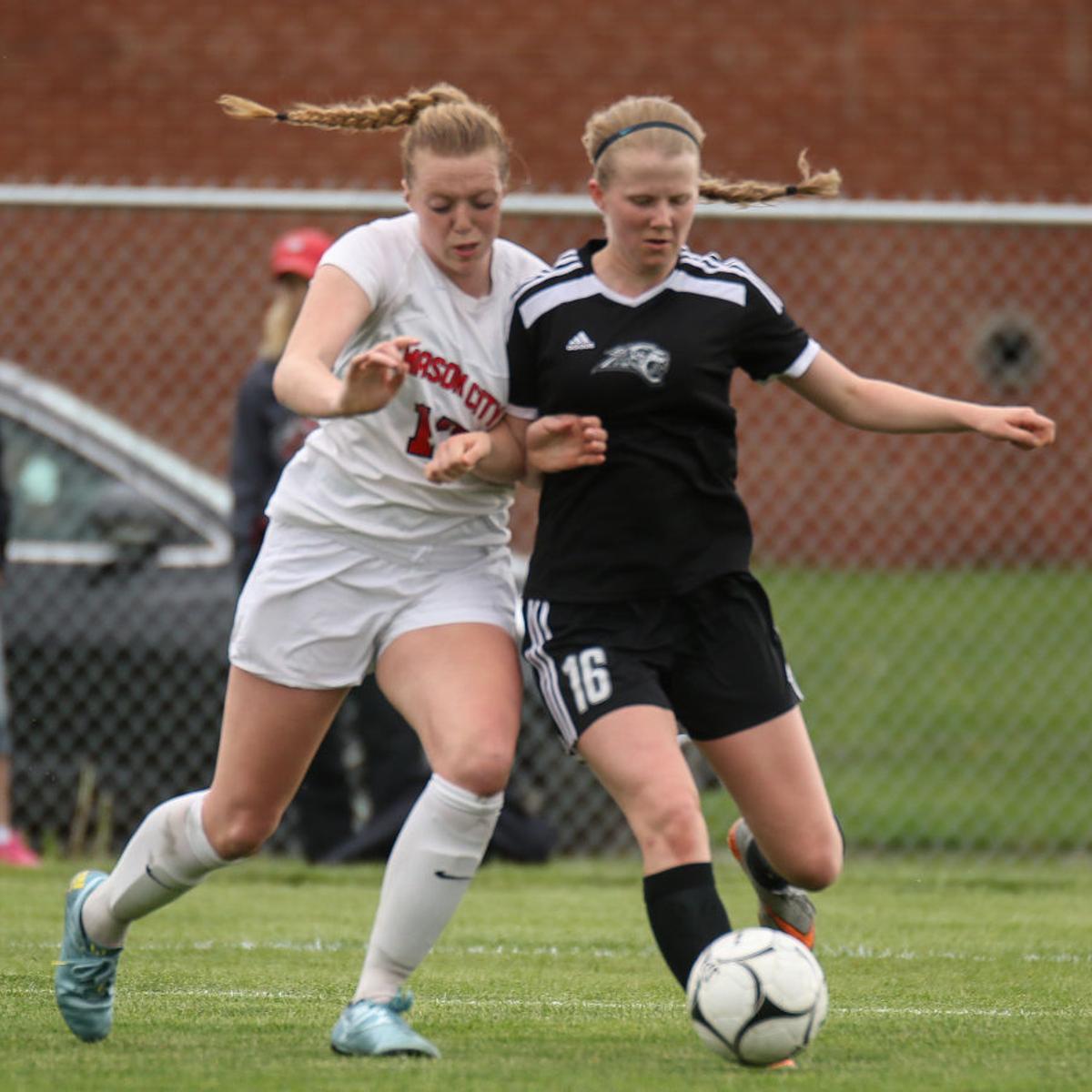 Mason City Falls In Final Home Game Vs Ankeny Centennial North