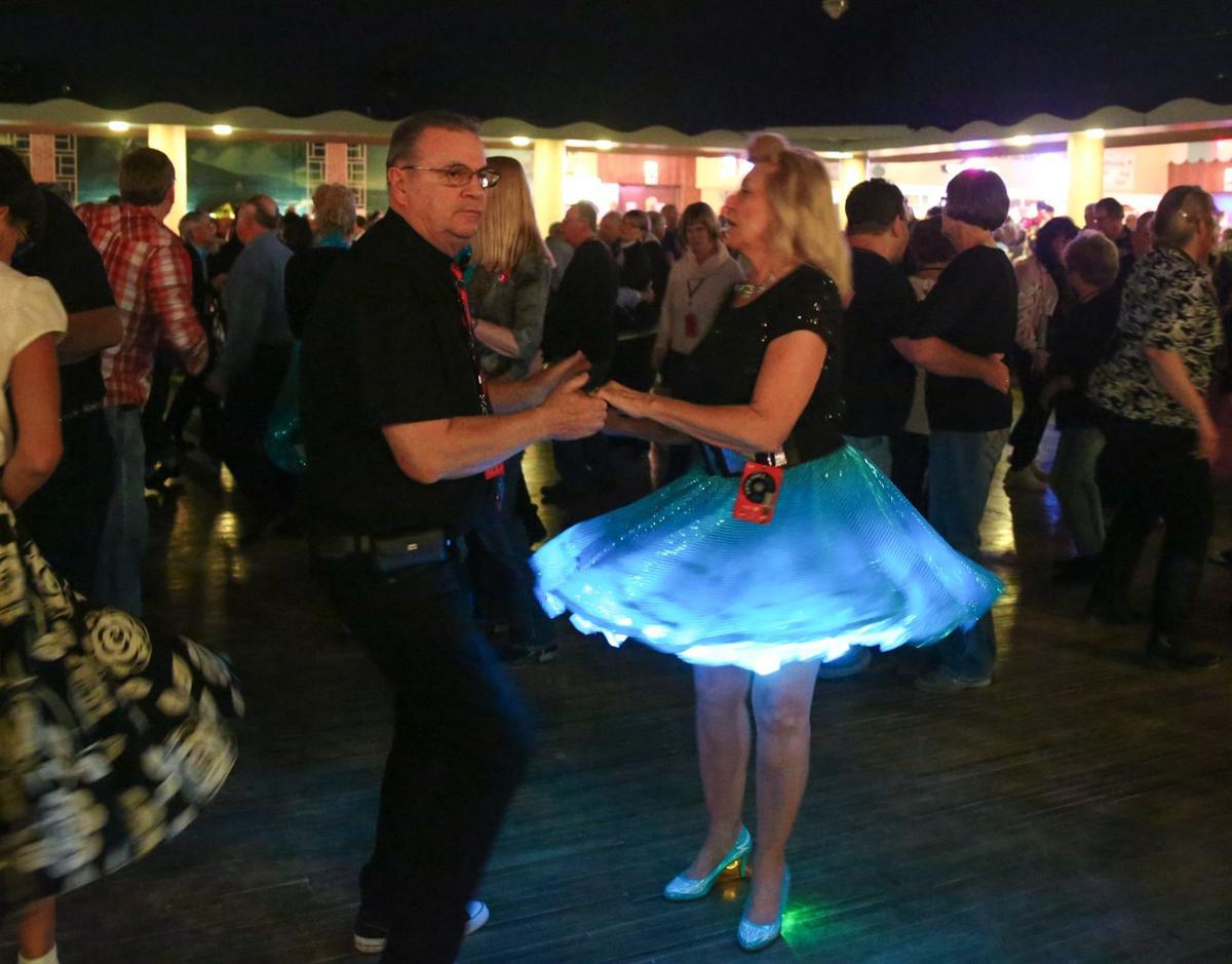 Clear Lake S Surf Ballroom Announces 2019 Winter Dance Party