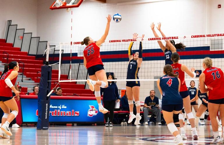 Kali Olson Tops Record Books as Solo Block Leader