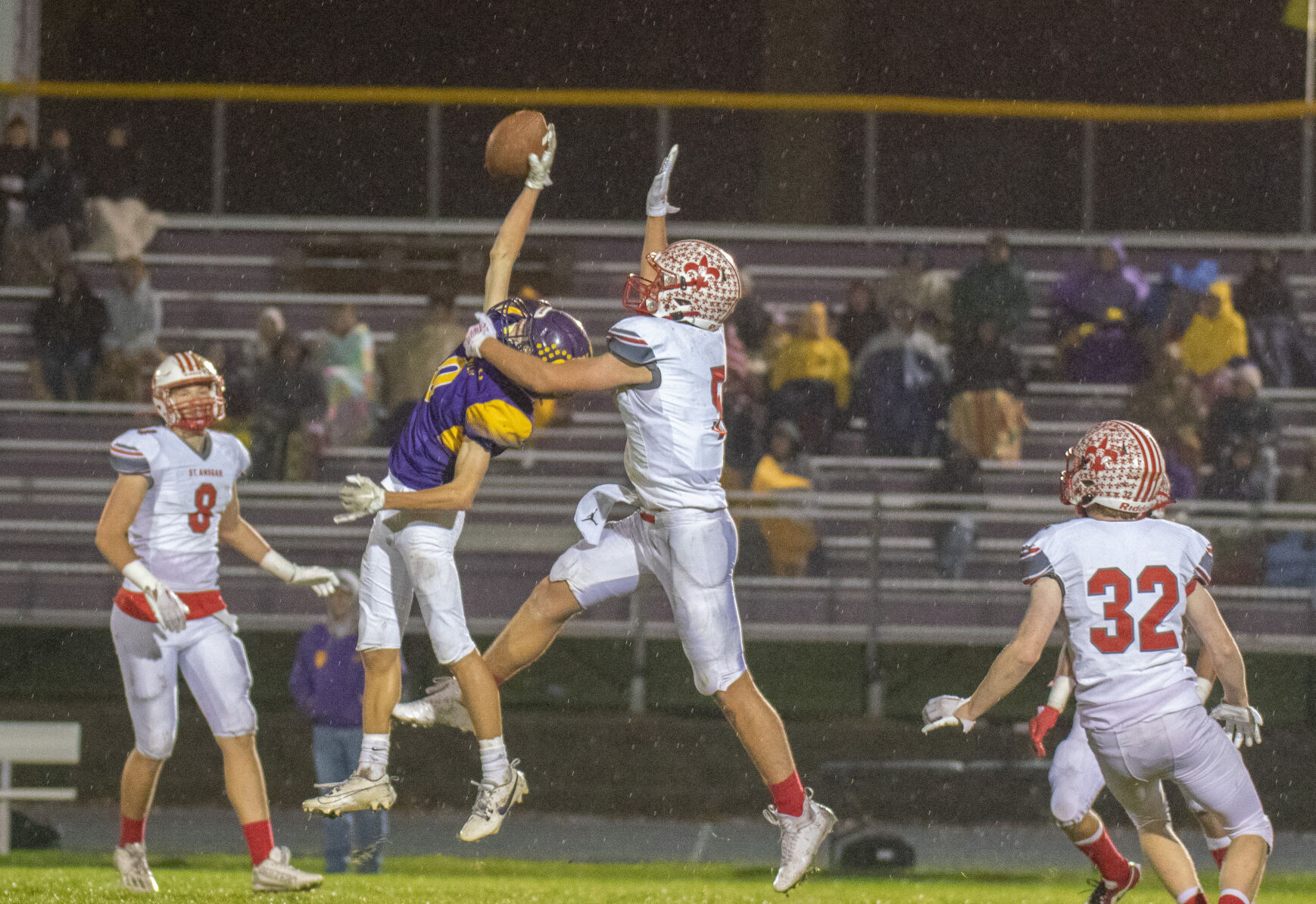 High School Football: Scores from Friday night’s playoff games