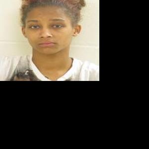 Mason City woman gets probation in purse snatching case