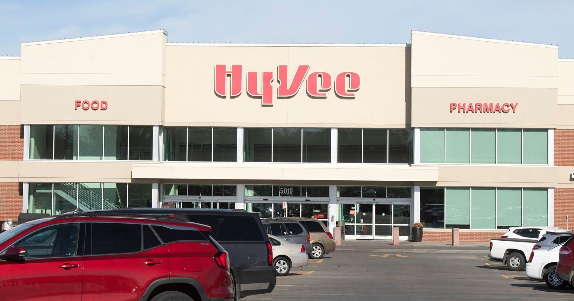 Hy-Vee suspends employee discounts citing 'significant' discrepancies, plans to revamp program - Vimarsana News