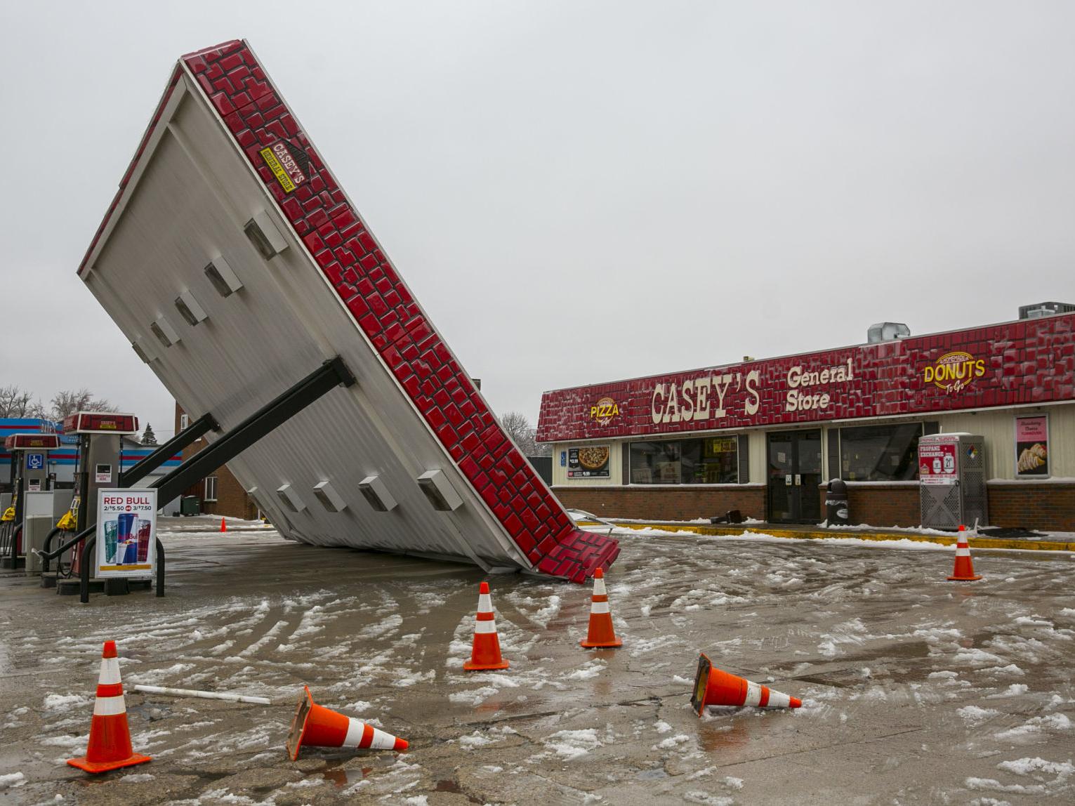 Downed Power Lines Road Closures Across North Iowa Following Thunderstorms Mason City North Iowa Globegazette Com Downed Power Lines Road Closures Across North Iowa Following Thunderstorms Mason City North Iowa Globegazette Com