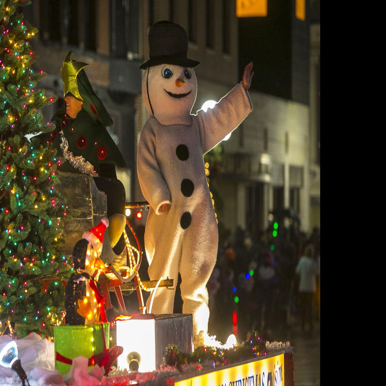 Christmas By The Lake Event Clear Lake Iowa 2022 Festival Of Trees, Christmas By The Lake Return To Clear Lake For 22Nd Year  | Mason City & North Iowa | Globegazette.com