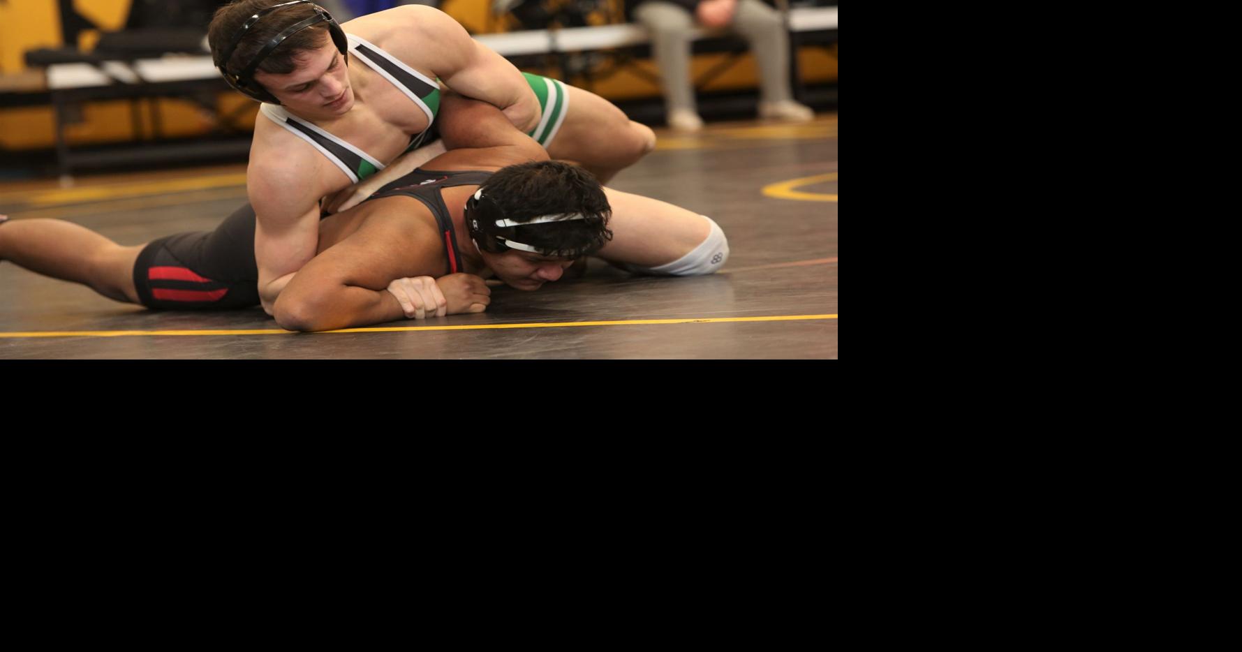 Osage wins sectional title, sends 11 wrestlers to district meet
