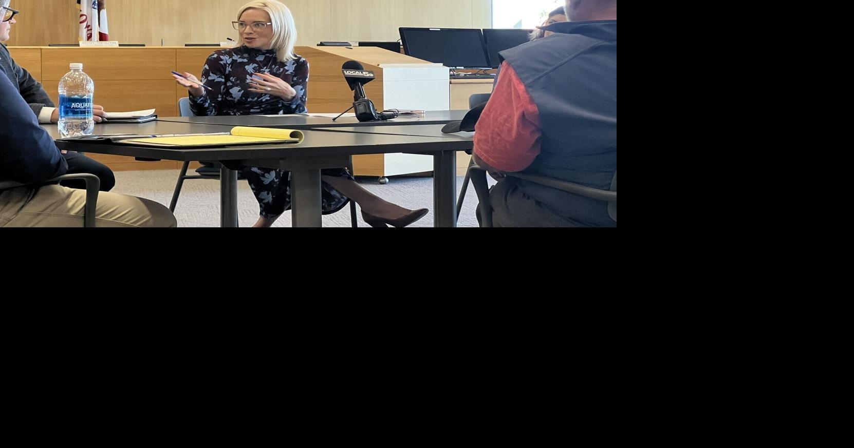 Iowa water quality, cancer concerns take center stage at Hinson roundtable