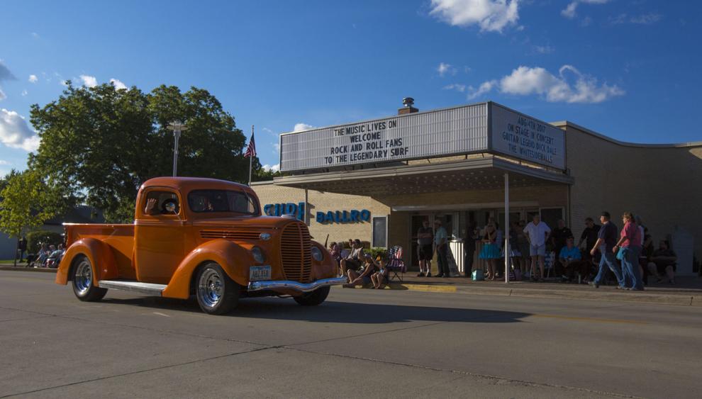 Clear Lake car cruise, show returns for 35th year with hundreds of