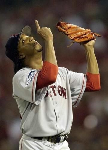 Pedro Martinez celebrated the Indians' win with offensive gesture