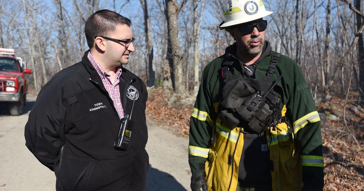 Sean Rancourt Crews battle 81-acre brush fire in Rockport | News | gloucestertimes.com
