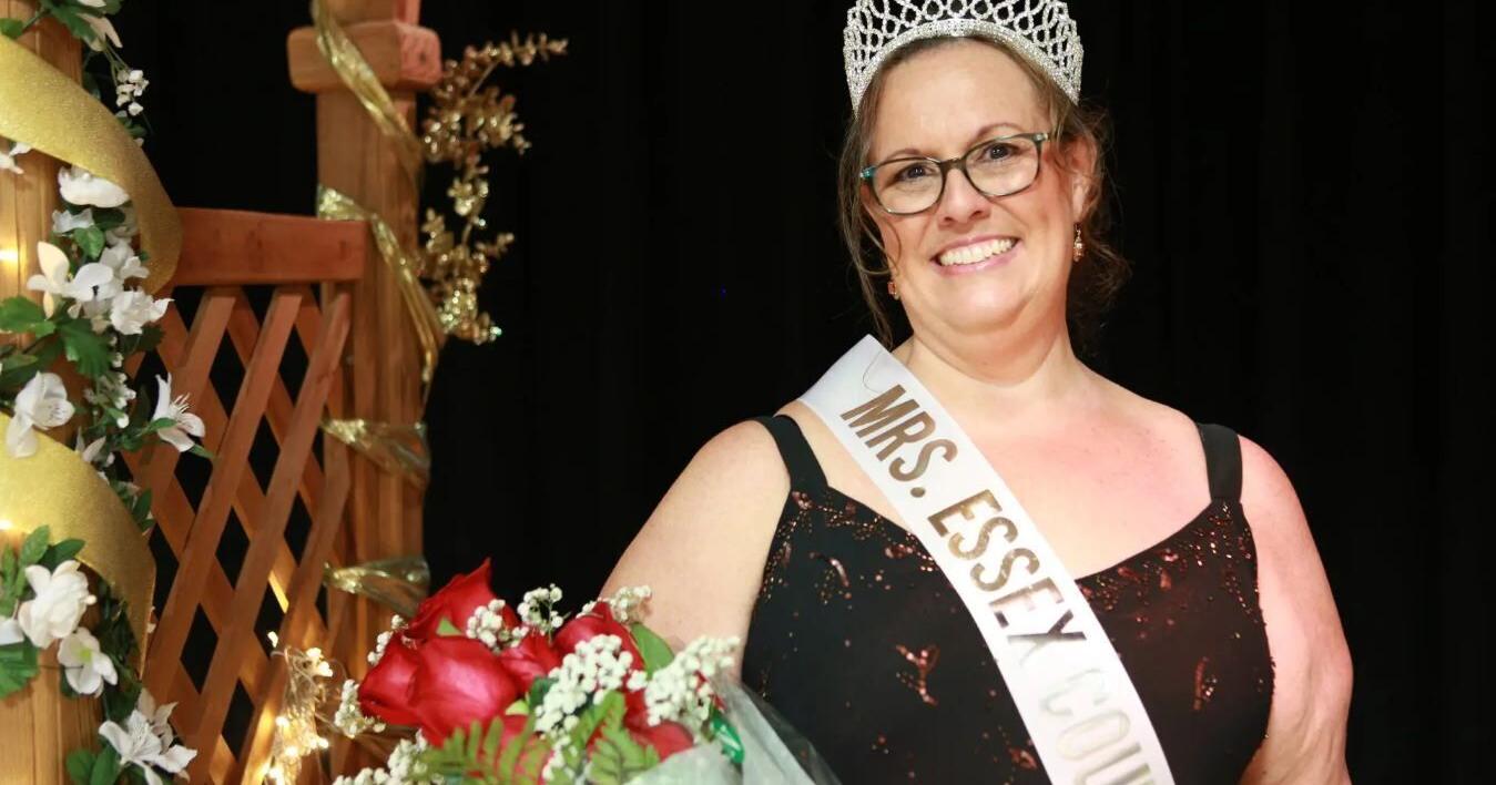 Saugus nurse crowned Mrs. Essex County - Vimarsana News