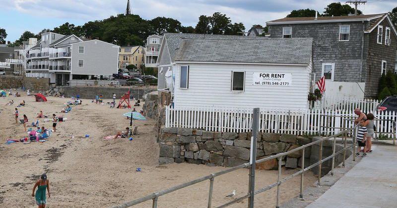 Rockport's Front Beach open after second leak repaired