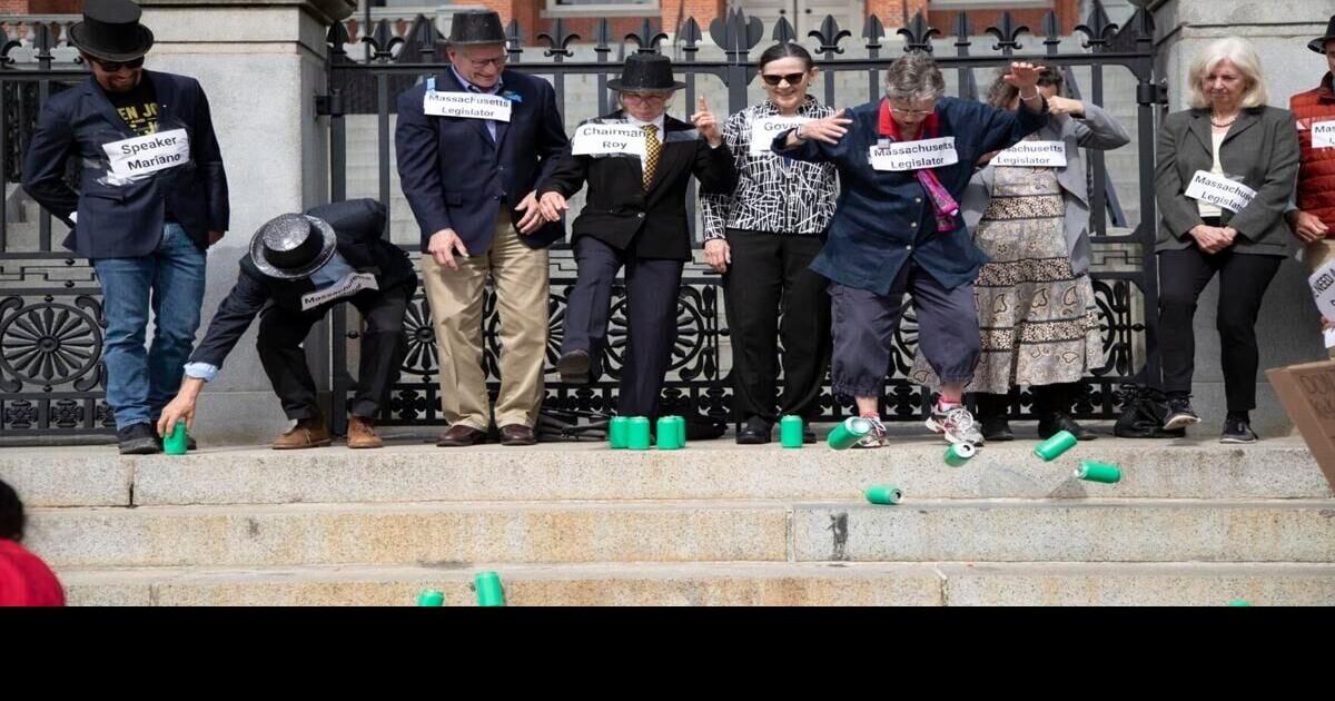 Climate activists feel betrayed by Democrats