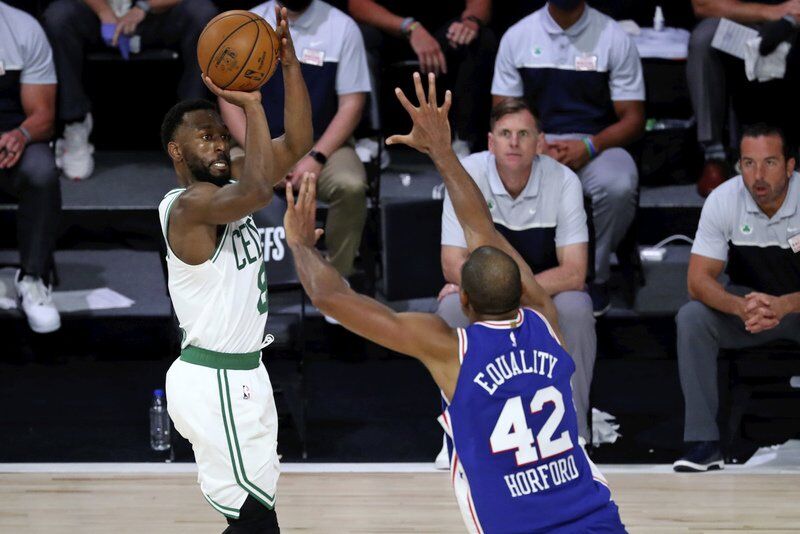 Celtics' Walker says stem cells 'calmed my knee down a lot
