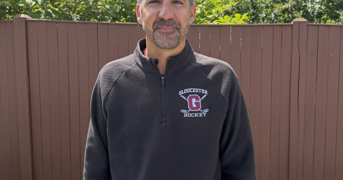 Former assistant Santuccio hired as GHS boys hockey coach