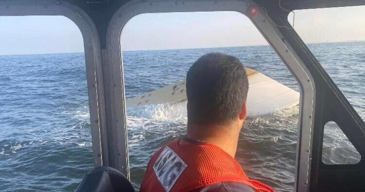 Capsized boat near the mouth expected to be towed - Vimarsana News