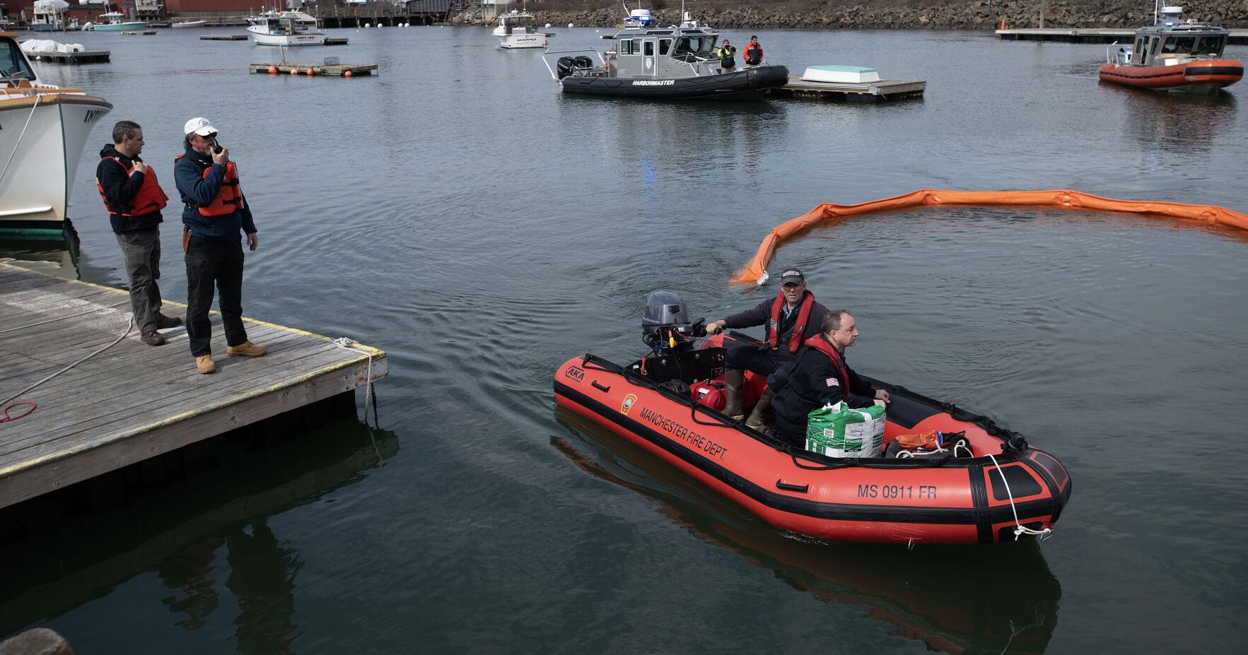 Area fire officials conduct oil spill drill in Manchester Harbor - Vimarsana News