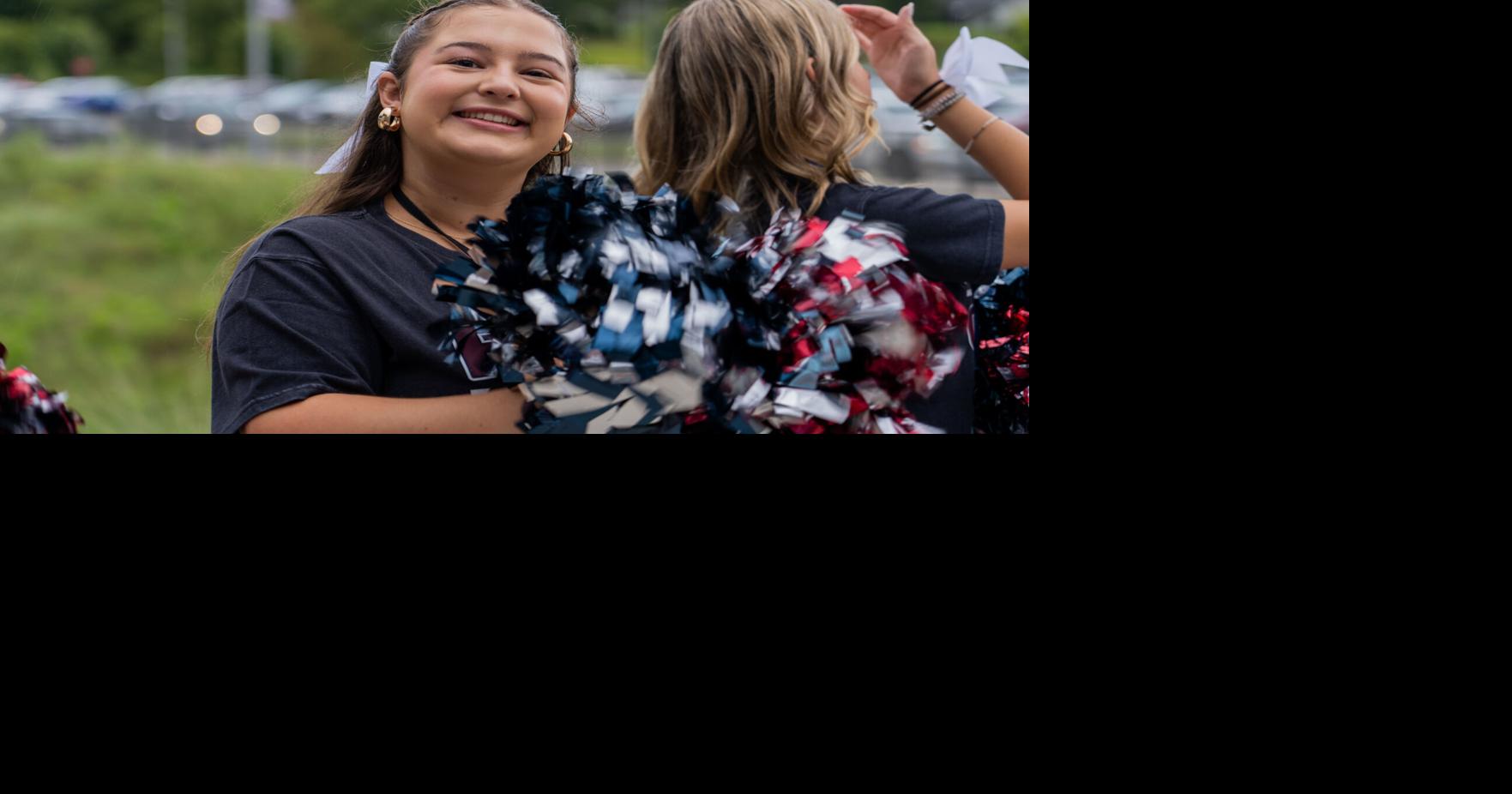 Photos: FIHS welcomes students, inaugural senior class on first day of ...