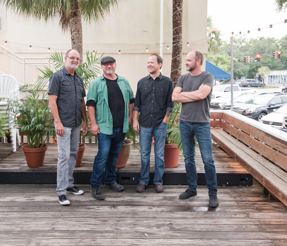 Traveling Riverside Band Gim Columns