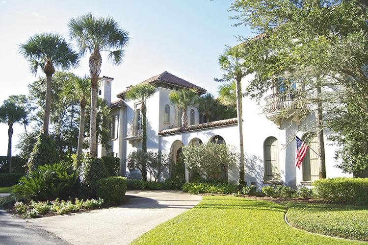 The Cassina Garden Club unwraps a Sea Island Christmas Coastal Queue