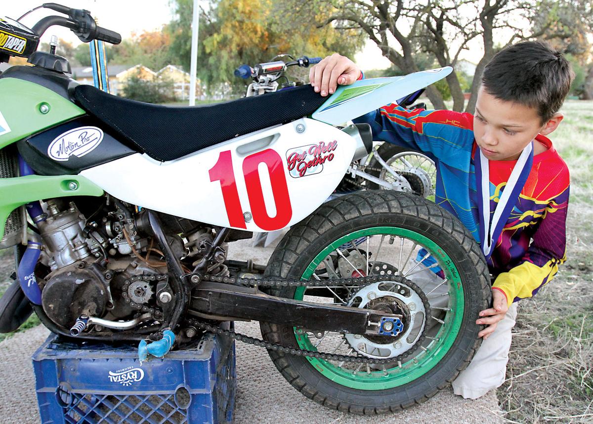 Young racer машина