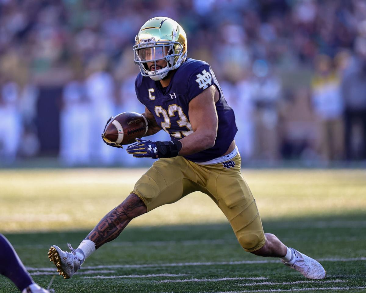 Navy vs Notre Dame - Kyren Williams running