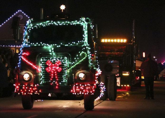 Shipshewana Light Parade rolls out Saturday News