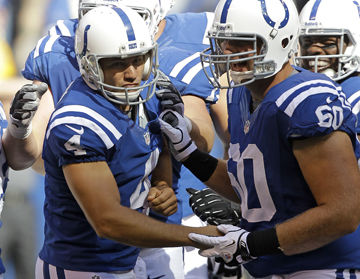 Vinatieri, Luck lead Colts past Vikings 23-20