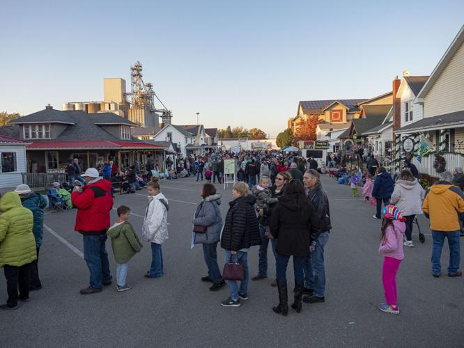 Annual Shipshewana holiday event draws thousands Local News