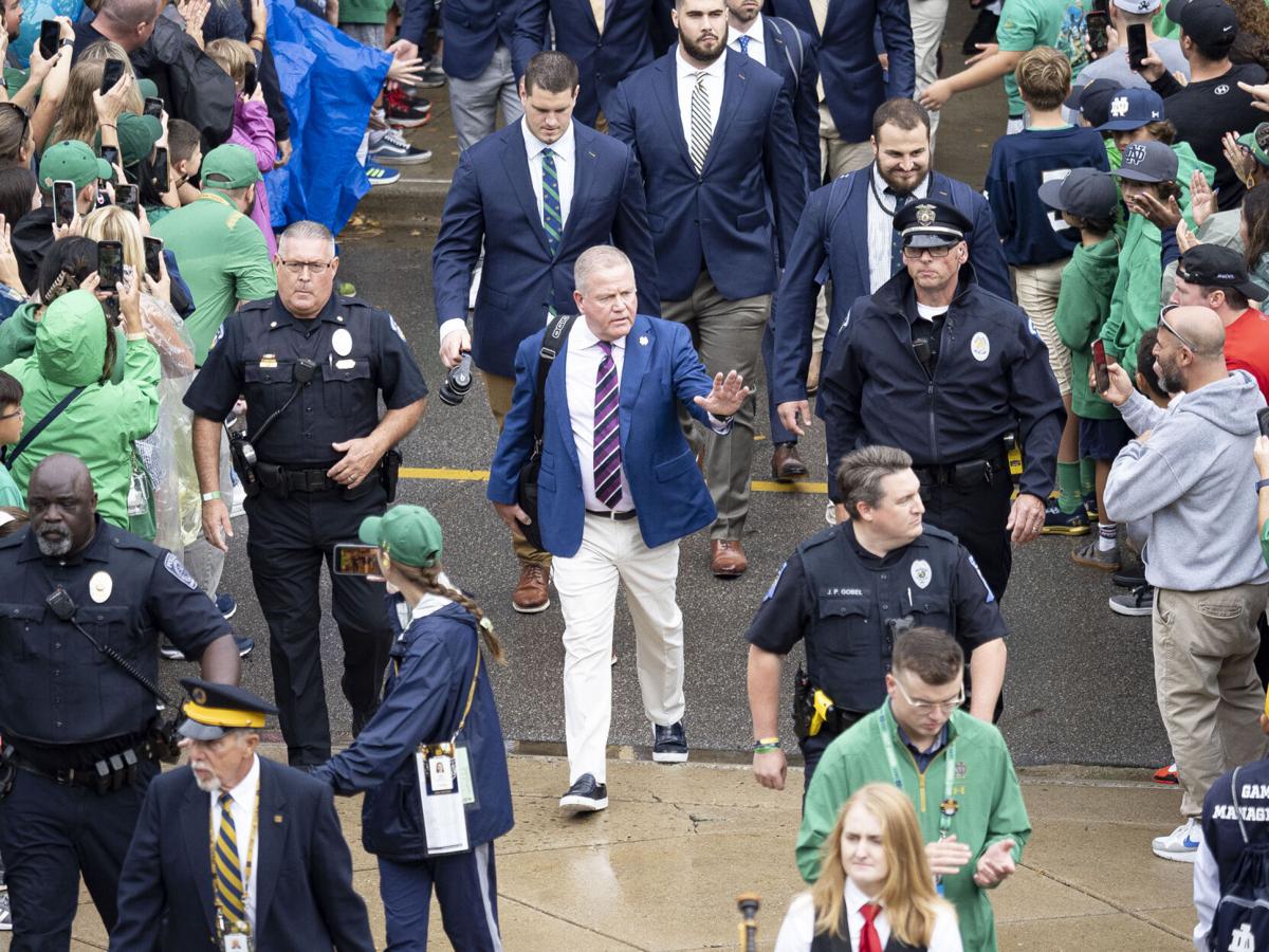 20211002-spt-ndcincy-pic8.JPG - Brian Kelly player walk