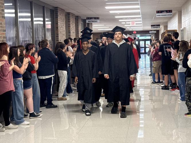 NorthWood celebrates 'Senior Walkthrough' day | | goshennews.com