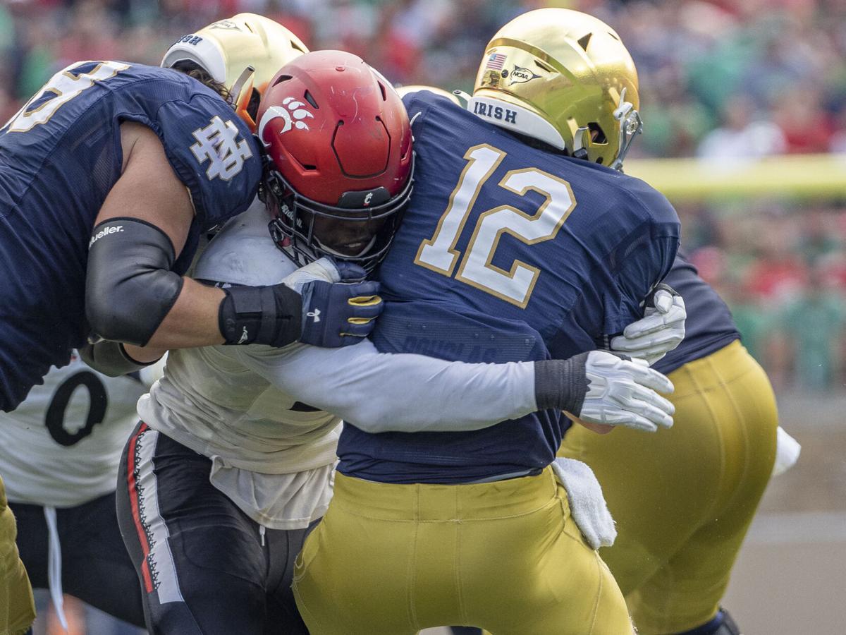 20211002-spt-ndcincy-pic16.JPG - Tyler Buchner sacked