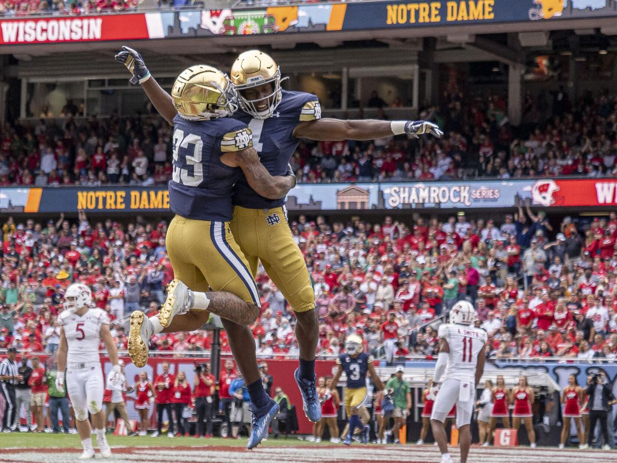 #12 Notre Dame defeats #18 Wisconsin 41-13 - Austin Willems celebration
