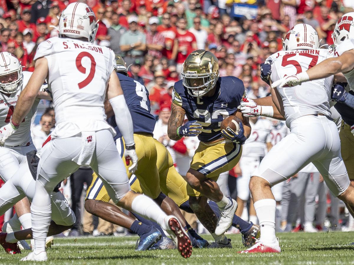 #12 Notre Dame defeats #18 Wisconsin 41-13 - Kyren Willems running