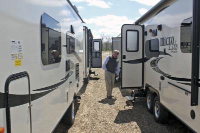 Rv Mh Hall Of Fame Exhibits Campers Of Yesteryear Midwest Wanderer