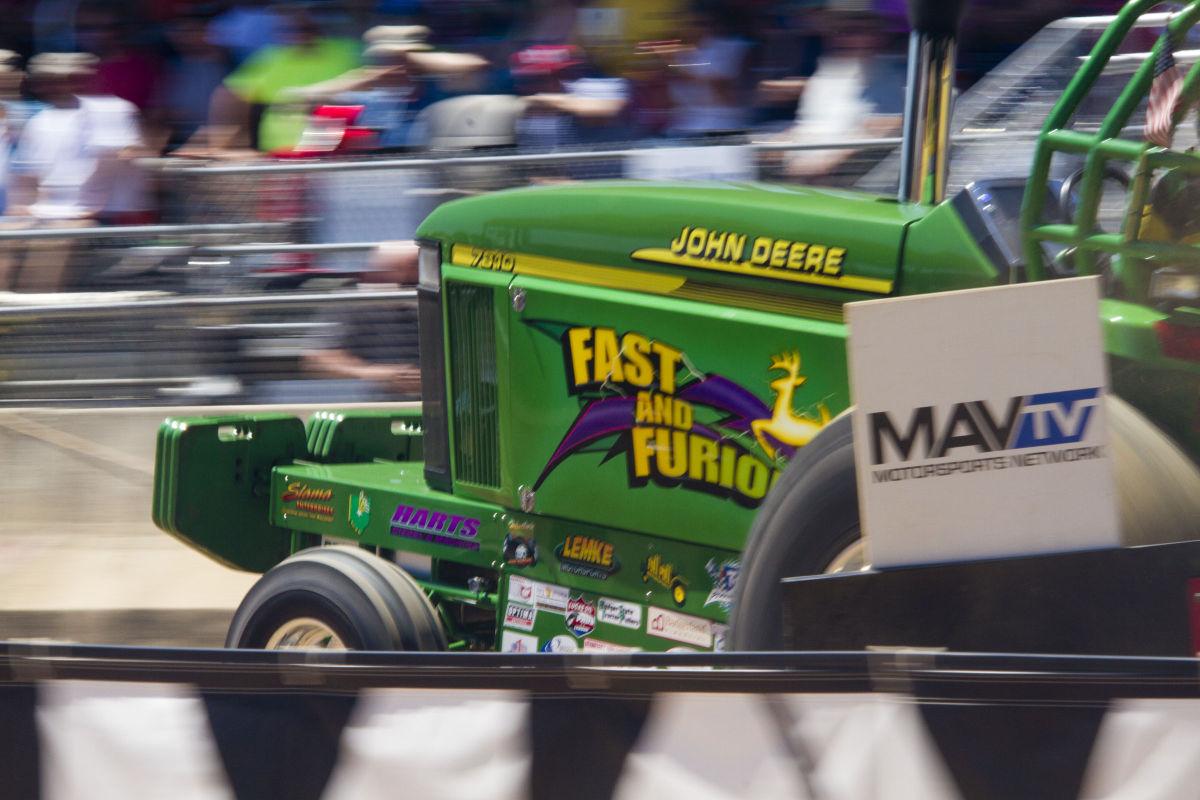 Slideshow Tractor pull Thursday at Elkhart County 4H Fair Multimedia