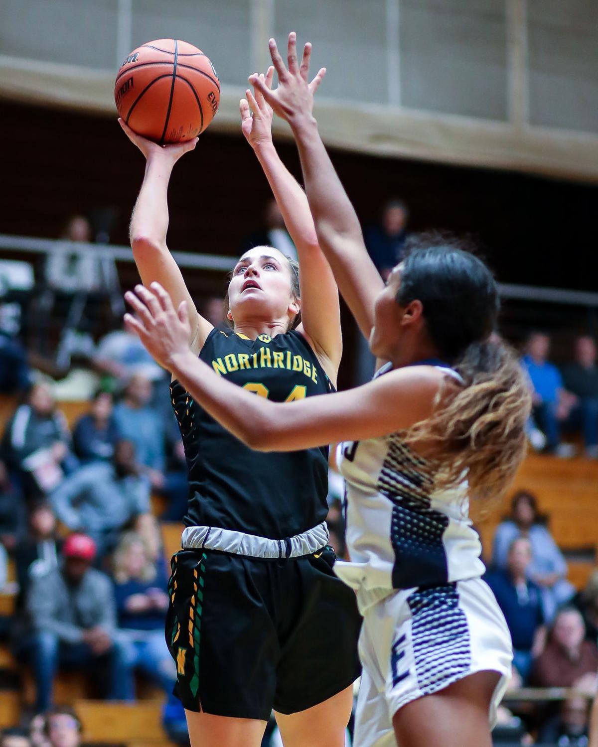 Prep Girls Basketball Raiders Top Blazers For Season S First