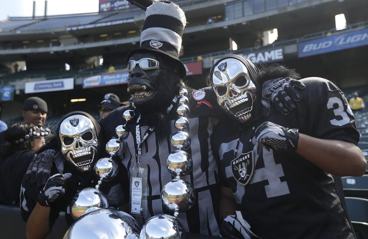 Oakland Raiders fans rallying to keep team from leaving