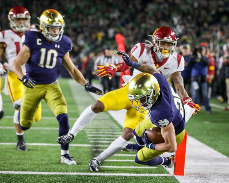 Notre Dame Football Irish Hold On To Defeat Rival Usc Sports