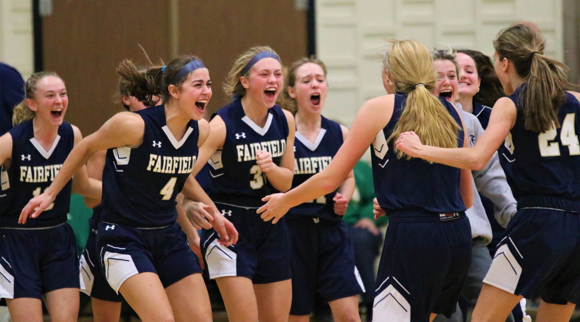 PREP GIRLS BASKETBALL Big third quarter helps Fairfield beat