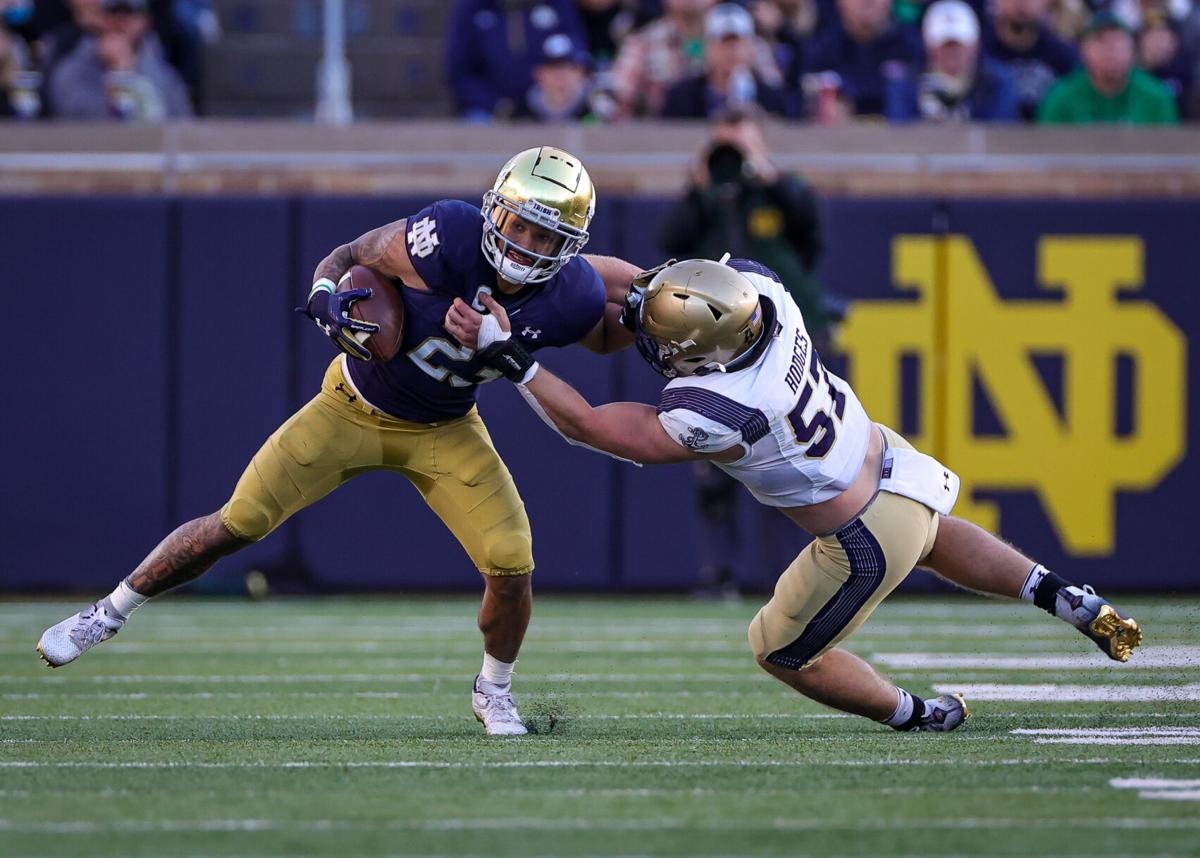 Navy vs Notre Dame - Kyren Williams stiff arm