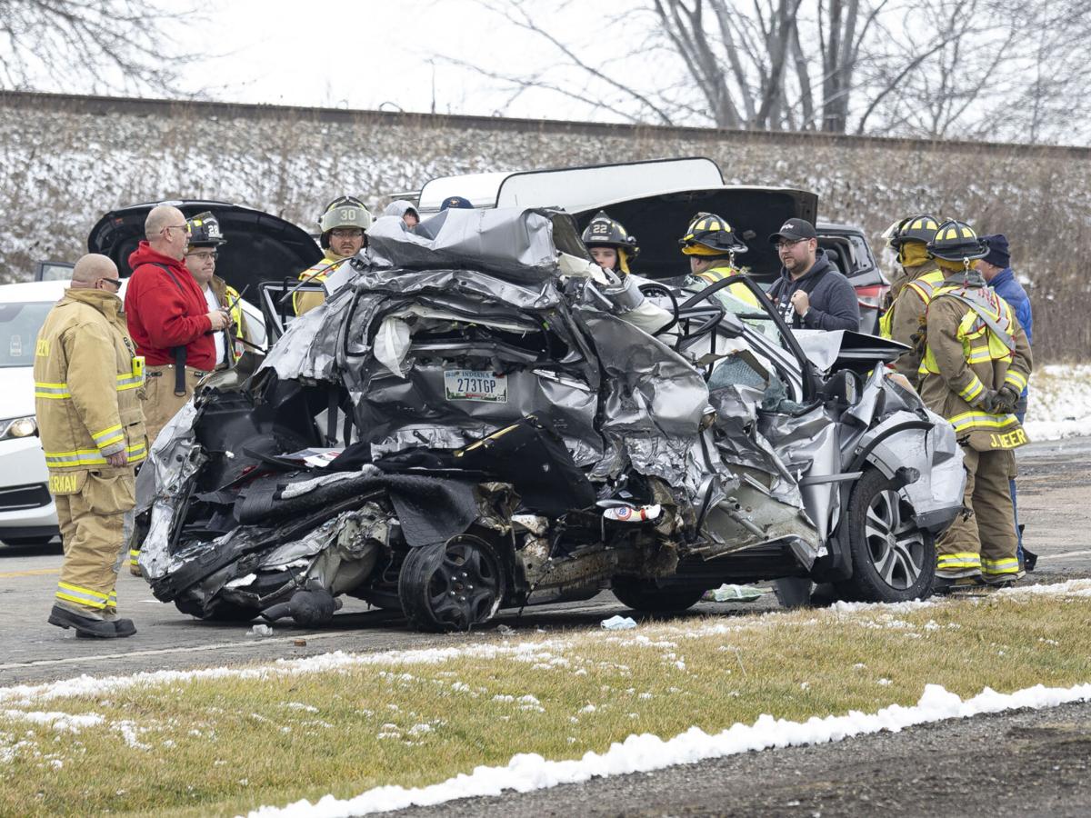 One person killed, five injured in sixvehicle crash near Nappanee