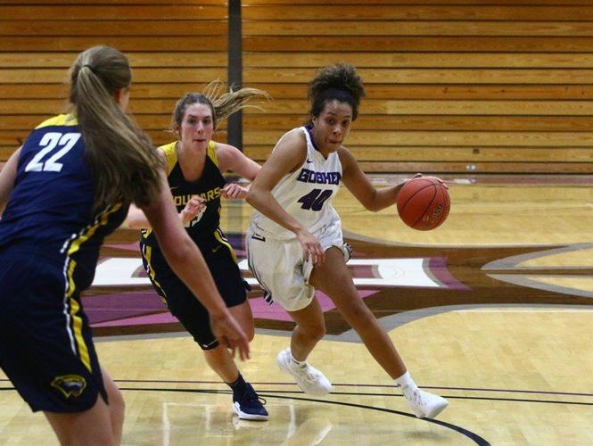 GOSHEN COLLEGE WBB Maple Leafs fall in final seconds to Spring Arbor
